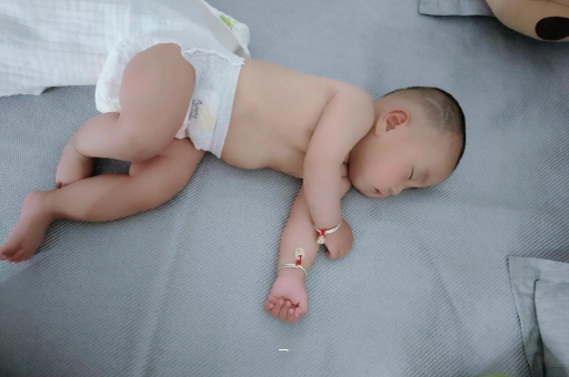 新余宝宝咳到吐怎么办