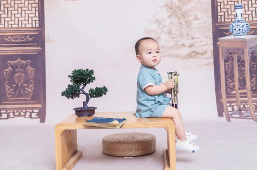 新余宝宝几个月开始吃水果